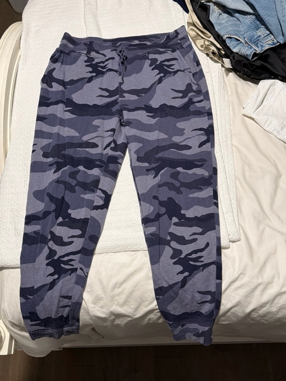 Rails Women's Navy & Gray Camo Jogger Pants